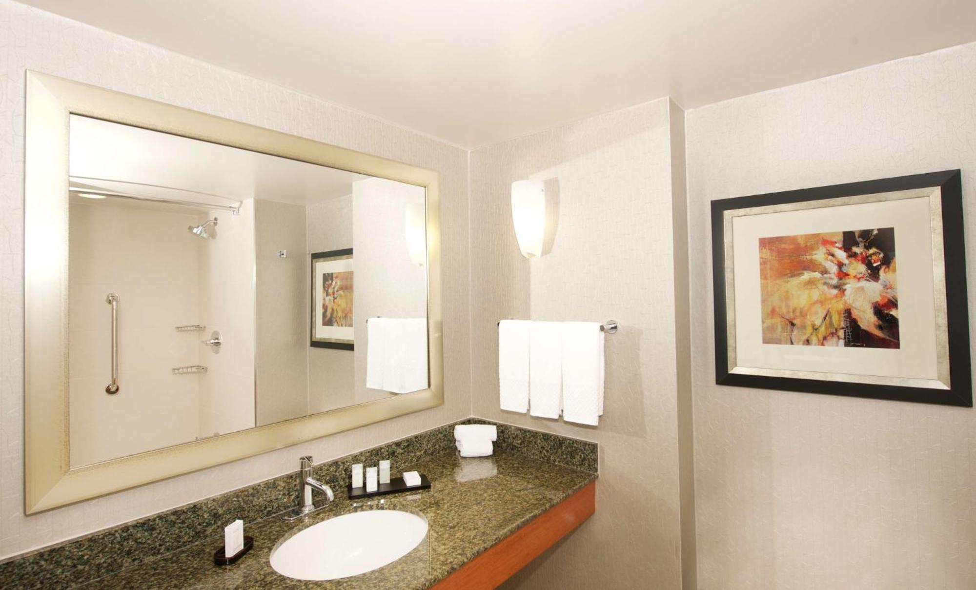 Embassy Suites By Hilton Detroit - Livonia/Novi Luaran gambar
