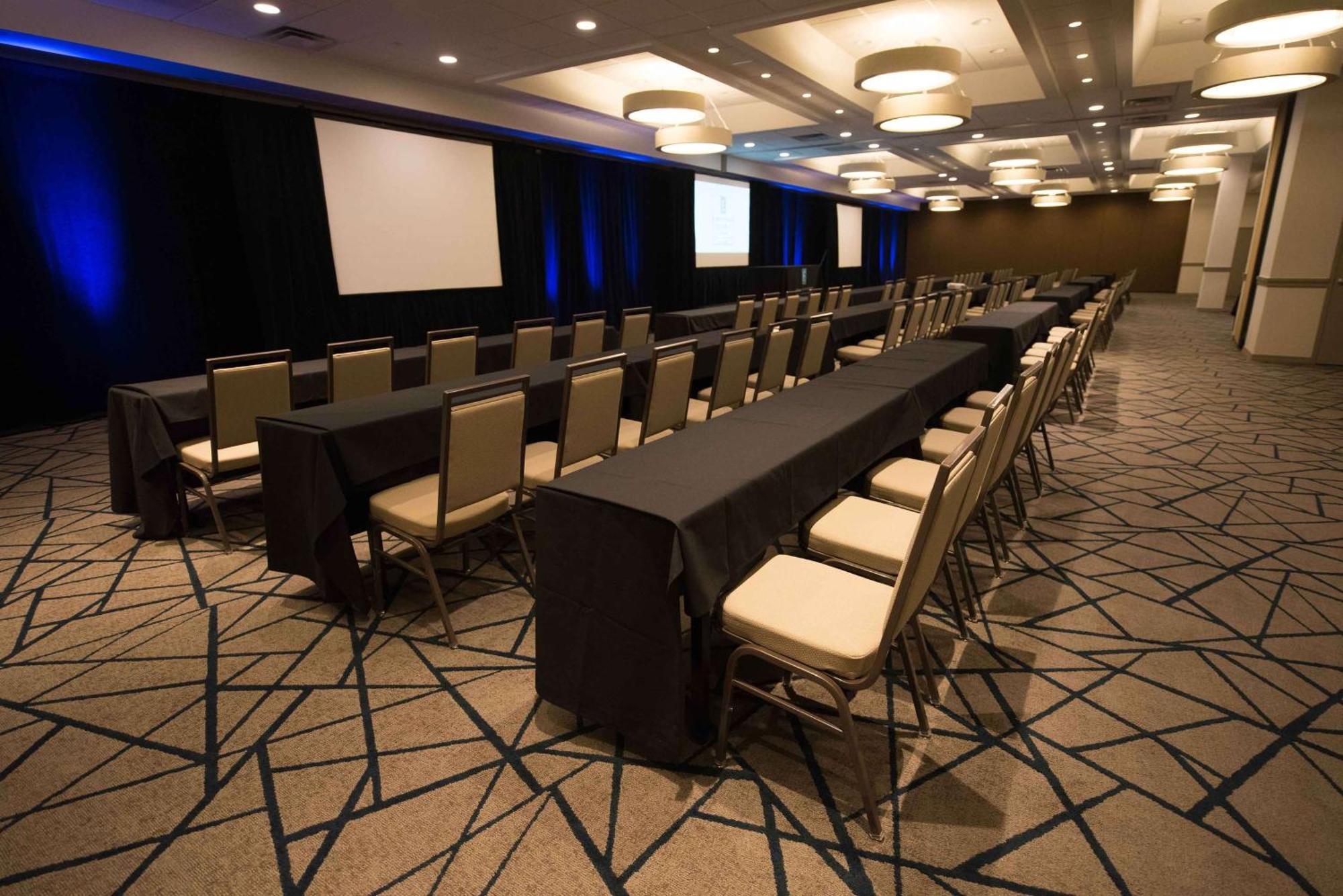 Embassy Suites By Hilton Detroit - Livonia/Novi Luaran gambar