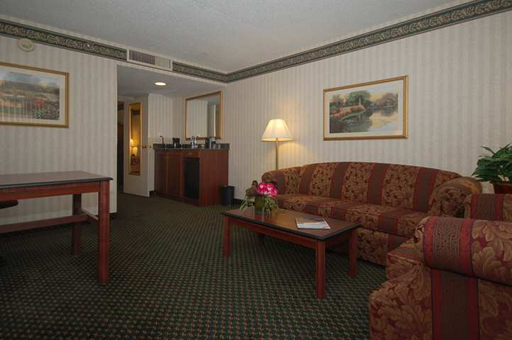 Embassy Suites By Hilton Detroit - Livonia/Novi Luaran gambar