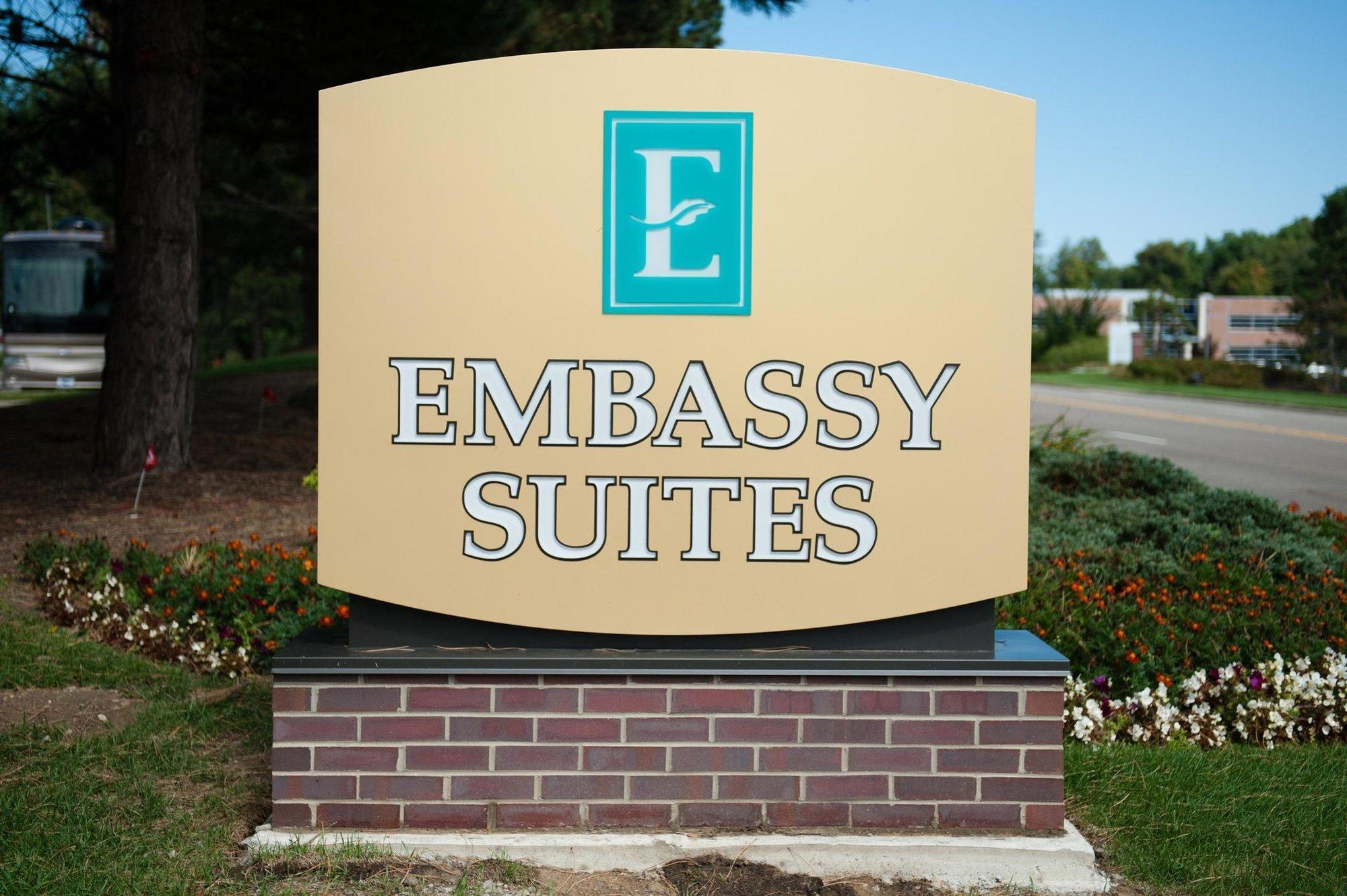 Embassy Suites By Hilton Detroit - Livonia/Novi Luaran gambar